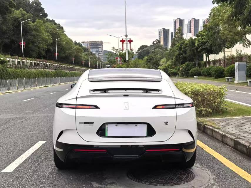 阿维塔 2025款 阿维塔12  Ultra 增程版 自动挡