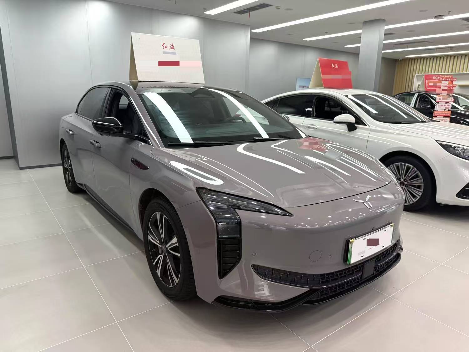 Hongqi EH7 820 pro Honor Edition Automatic Transmission 2024 model