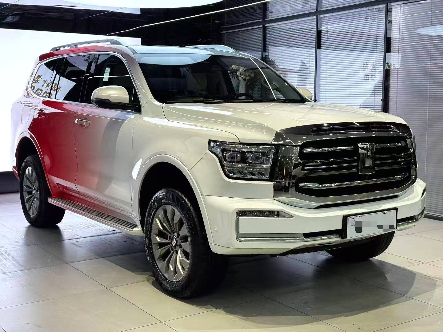 Tank 500 2025 Model Hi4-Z 2.0T automatic transmission