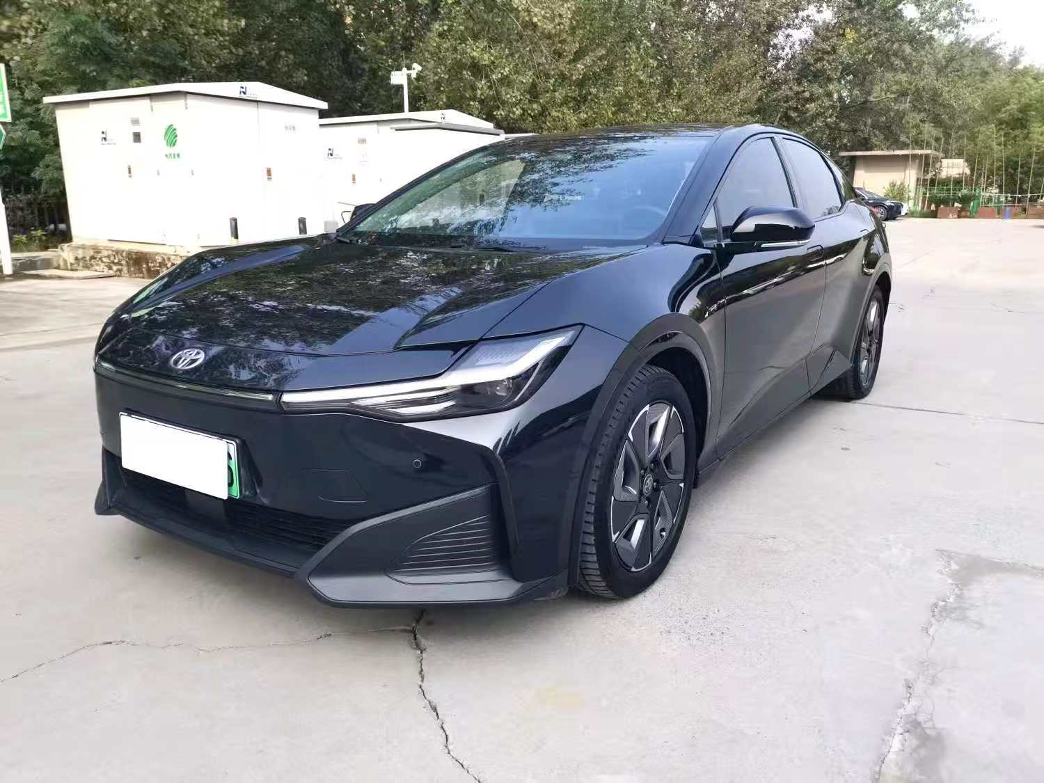 Toyota BZ3 517km  2024 model  517km  Premium Pro  Automatic transmission