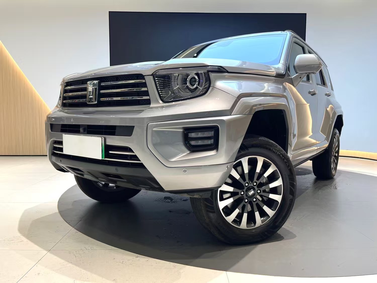 Tank 700 2024 Hi4-T 3.0T Extreme Edition Automatic Transmission