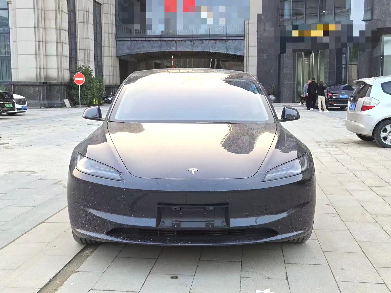 Tesla's 2025 model3 rear-wheel drive version, 634KM automatic transmission, gray