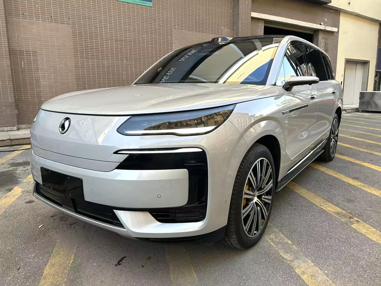 Denza N9 2.0T 1300 Flagship 2025 model