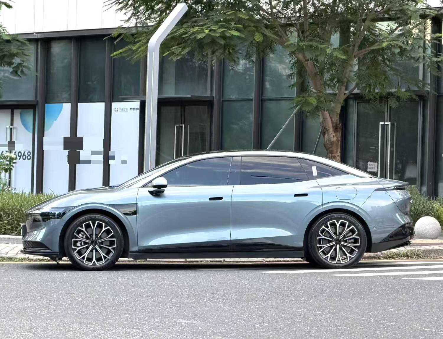 Zeekr 007 2024 All-Wheel Drive 75kWh Automatic Transmission