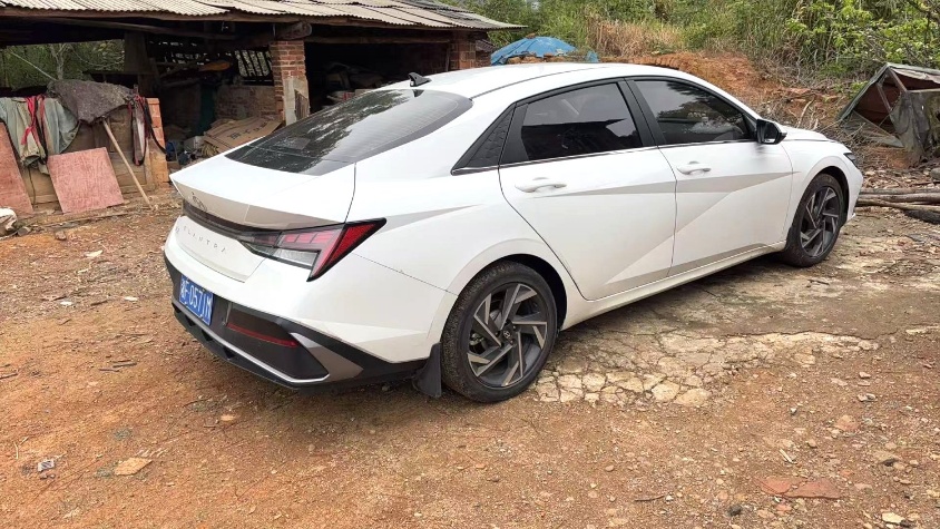 Hyundai 2023 Elantra - Sedan 1.5 Continuously Variable TOP Flagship Edition Automatic Transmission