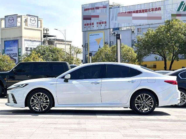 The 2024 Toyota Camry Hybrid 2.5HG continuously Variable Premium Edition with automatic transmission