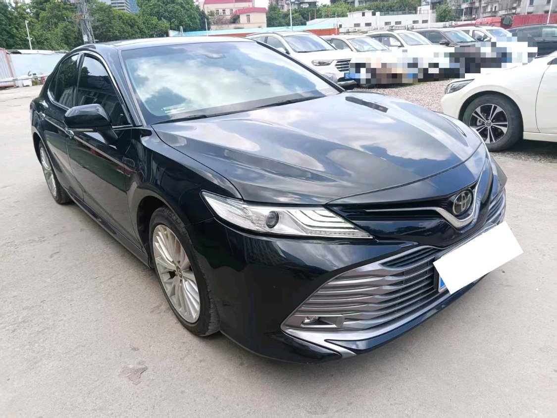 The 2019 Toyota Camry 2.5G Luxury Edition (facelifted) with automatic transmission