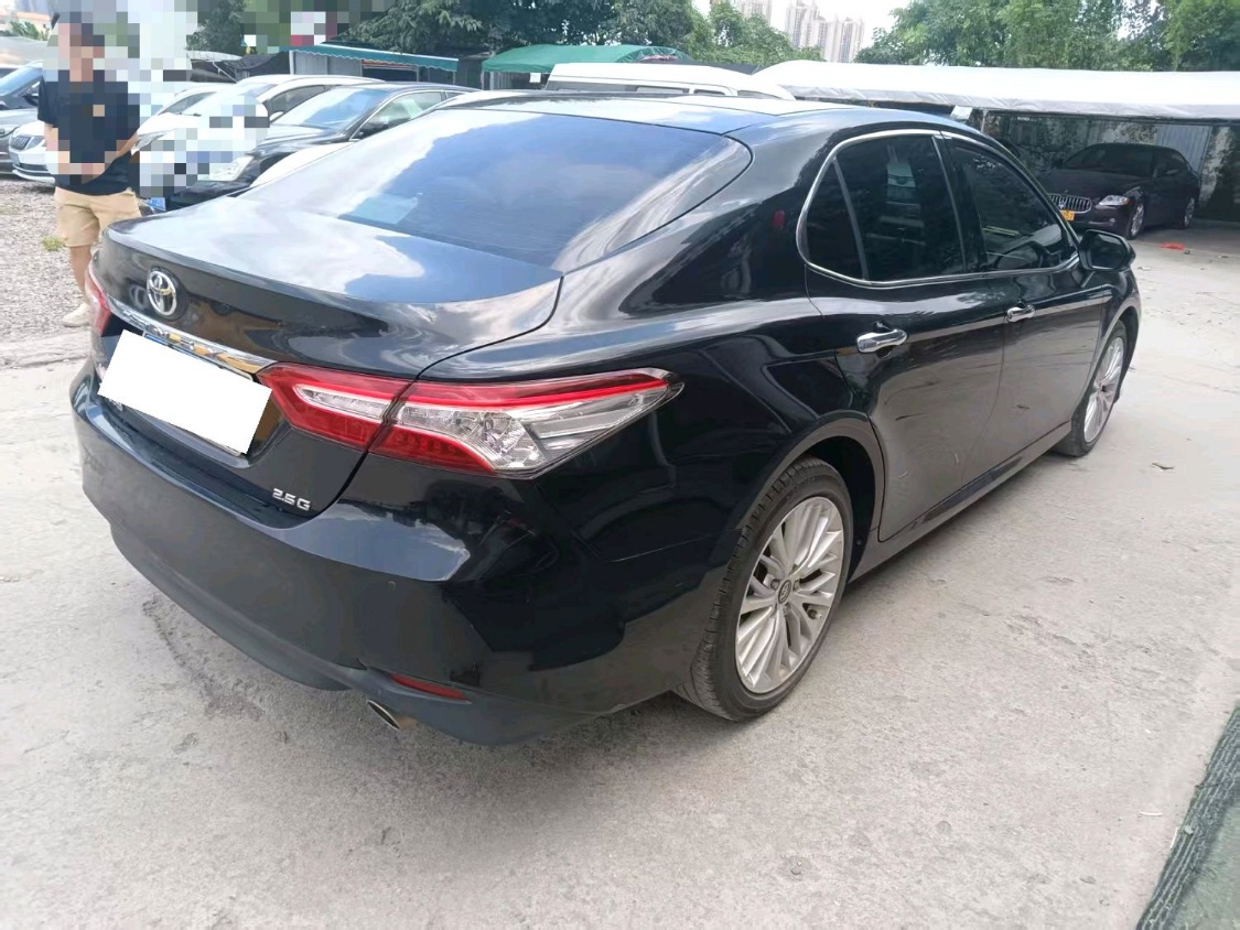 The 2019 Toyota Camry 2.5G Luxury Edition (facelifted) with automatic transmission
