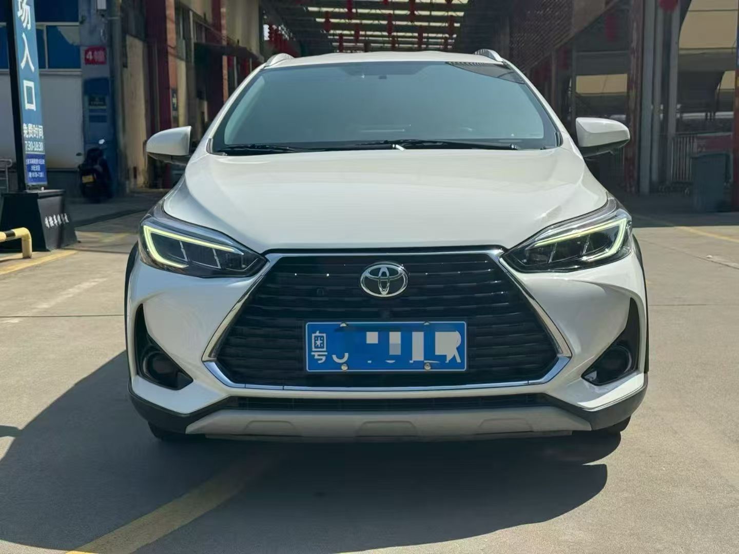 Toyota Yaris L